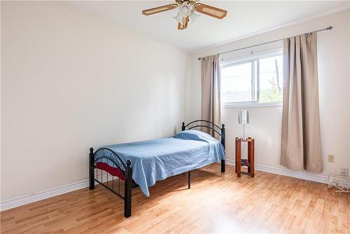 10 Thornton Street, St. Catharines, ON - Indoor Photo Showing Bedroom