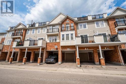 30 - 2614 Dashwood Drive, Oakville, ON - Outdoor With Balcony With Facade