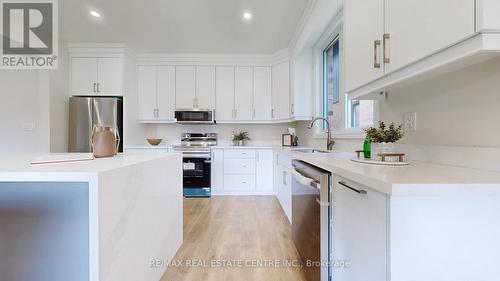 145 Ballantyne Avenue, Cambridge, ON - Indoor Photo Showing Kitchen With Stainless Steel Kitchen With Upgraded Kitchen