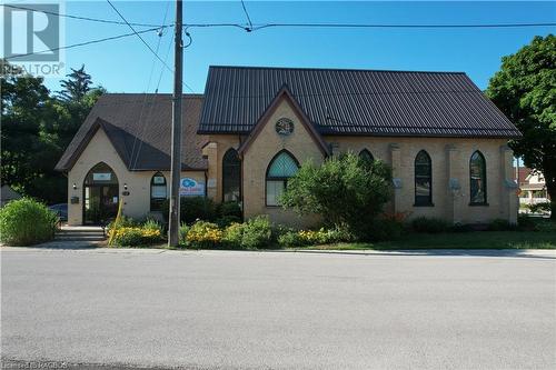 210 8Th Street, Hanover, ON - Outdoor With Facade