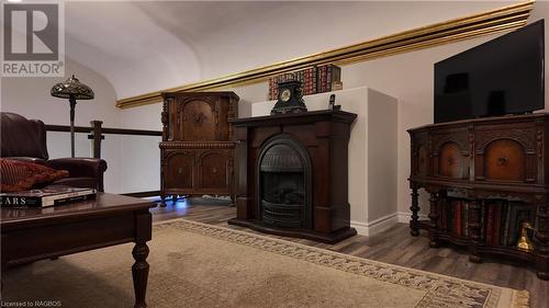 210 8Th Street, Hanover, ON - Indoor Photo Showing Other Room With Fireplace