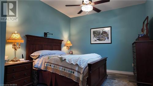 210 8Th Street, Hanover, ON - Indoor Photo Showing Bedroom