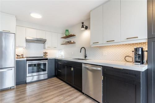 67 Caroline Street S|Unit #1504, Hamilton, ON - Indoor Photo Showing Kitchen With Upgraded Kitchen