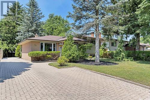 Front view, double wide drive at road - 39 Oneida Road, London, ON - Outdoor