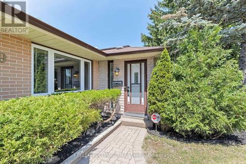 Front foyer addition - 39 Oneida Road, London, ON - Outdoor