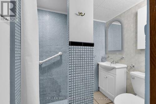 3 piece bathroom - 39 Oneida Road, London, ON - Indoor Photo Showing Bathroom