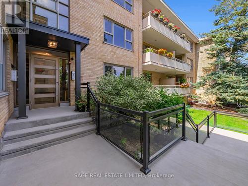 22 - 8 Corinth Gardens, Toronto C10, ON - Outdoor With Balcony