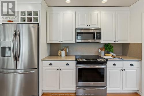 21430 Lynn Drive, Wheatley, ON - Indoor Photo Showing Kitchen