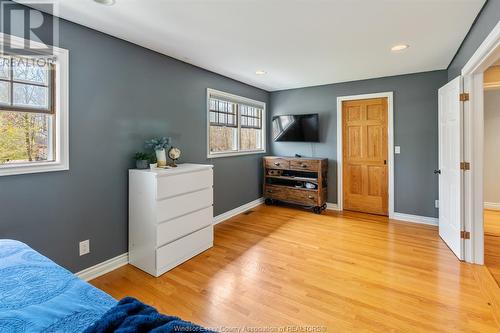 21430 Lynn Drive, Wheatley, ON - Indoor Photo Showing Bedroom