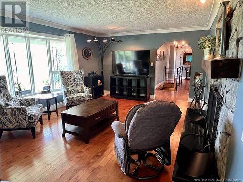 19 Riverview Street, Perth-Andover, NB - Indoor Photo Showing Living Room