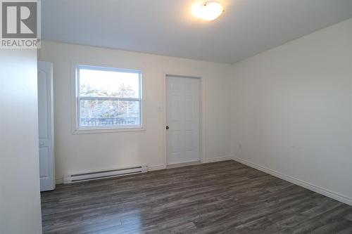 105E Cross Road, Bay Roberts, NL - Indoor Photo Showing Other Room