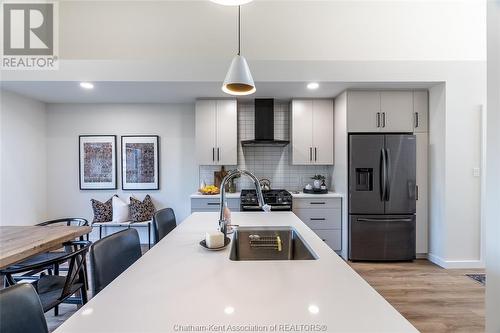 3 Clara Crescent, Chatham, ON - Indoor Photo Showing Kitchen With Double Sink With Upgraded Kitchen