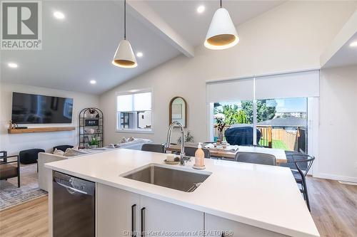 3 Clara Crescent, Chatham, ON - Indoor Photo Showing Kitchen