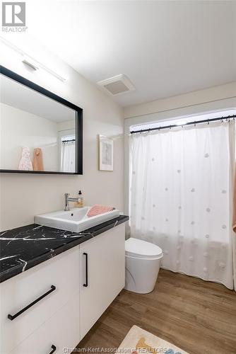 3 Clara Crescent, Chatham, ON - Indoor Photo Showing Bathroom