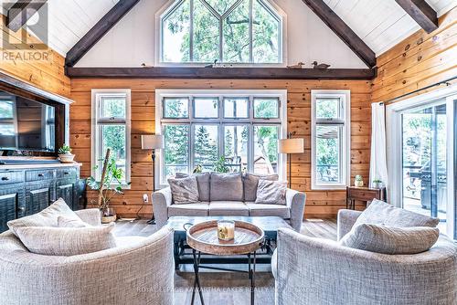 11 First Street, Kawartha Lakes (Dunsford), ON - Indoor Photo Showing Living Room