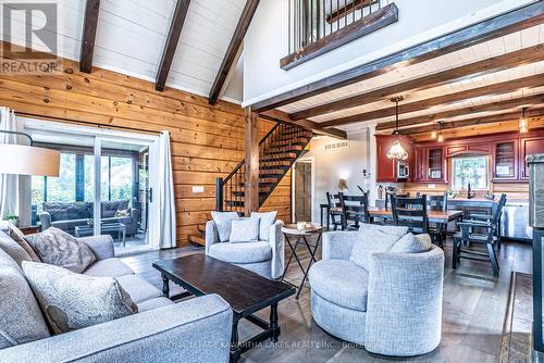 11 First Street, Kawartha Lakes (Dunsford), ON - Indoor Photo Showing Living Room