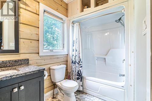 11 First Street, Kawartha Lakes (Dunsford), ON - Indoor Photo Showing Bathroom