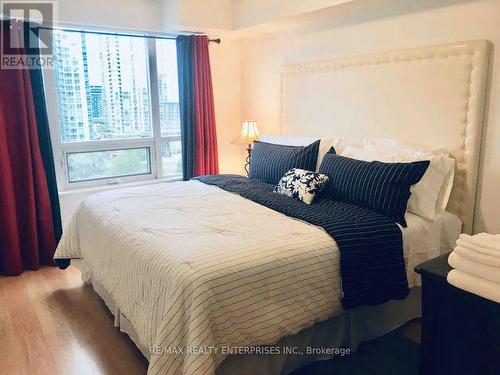 1017 - 20 Blue Jays Way, Toronto, ON - Indoor Photo Showing Bedroom