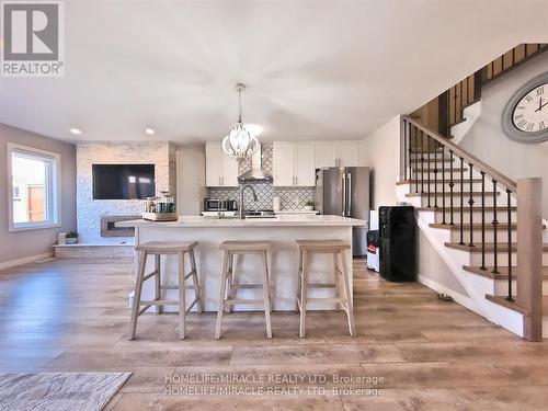 8 Pony Way, Kitchener, ON - Indoor Photo Showing Kitchen