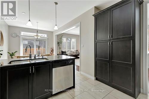 115 Matteo Trail, Hamilton, ON - Indoor Photo Showing Kitchen