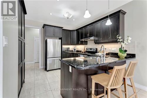 115 Matteo Trail, Hamilton, ON - Indoor Photo Showing Kitchen With Stainless Steel Kitchen With Upgraded Kitchen