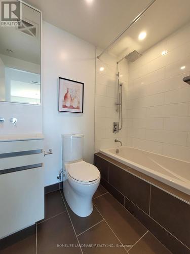 5508 - 197 Yonge Street, Toronto C08, ON - Indoor Photo Showing Bathroom