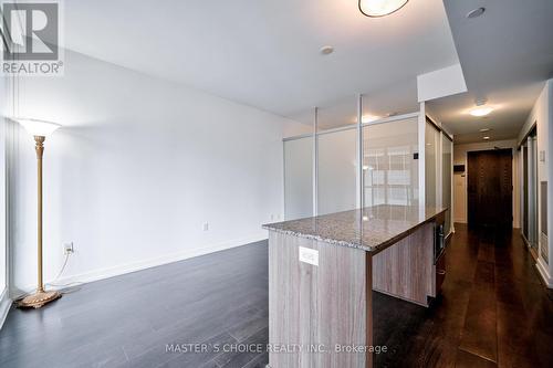 2307 - 426 University Avenue, Toronto, ON - Indoor