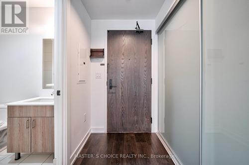 2307 - 426 University Avenue, Toronto, ON - Indoor Photo Showing Bathroom