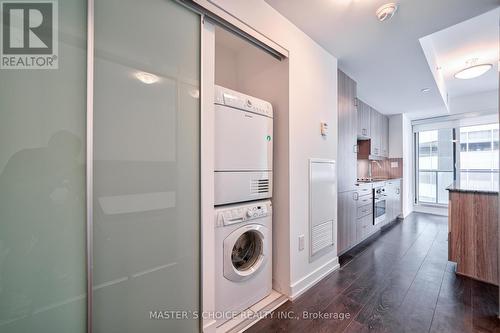 2307 - 426 University Avenue, Toronto, ON - Indoor Photo Showing Laundry Room