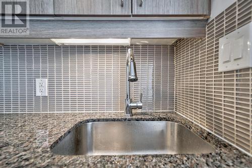 2307 - 426 University Avenue, Toronto, ON - Indoor Photo Showing Kitchen