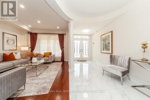 1387 Ferncrest Road, Oakville (Iroquois Ridge North), ON - Indoor Photo Showing Living Room