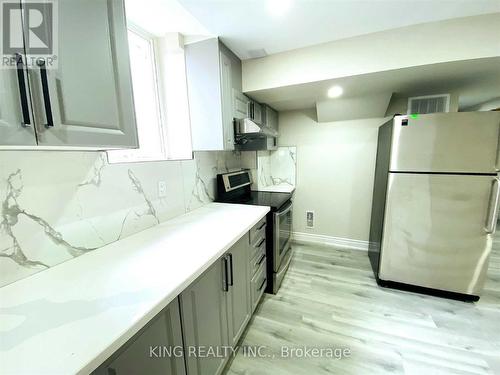 43 Hoxton Road, Brampton, ON - Indoor Photo Showing Kitchen