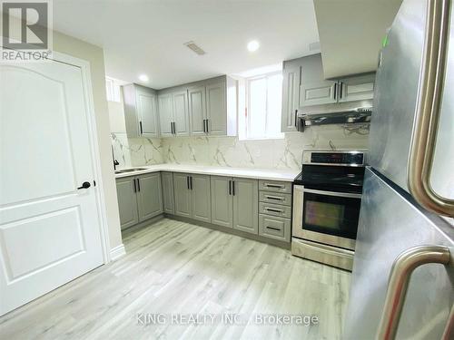 43 Hoxton Road, Brampton, ON - Indoor Photo Showing Kitchen