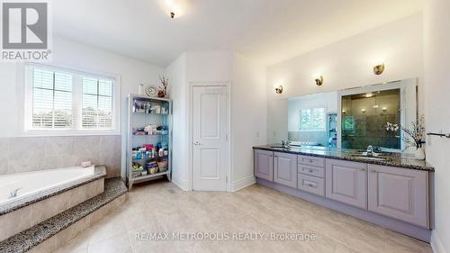 8 Heritage Woods Manor, Markham (Devil'S Elbow), ON - Indoor Photo Showing Bathroom