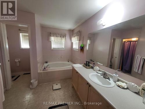 107 Royal Valley Drive, Caledon, ON - Indoor Photo Showing Bathroom