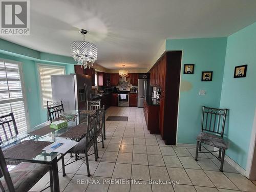 107 Royal Valley Drive, Caledon, ON - Indoor Photo Showing Dining Room