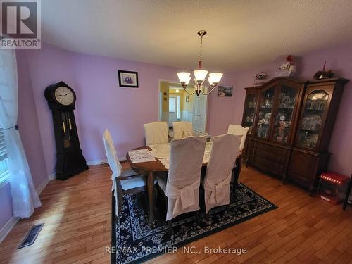 107 Royal Valley Drive, Caledon, ON - Indoor Photo Showing Dining Room