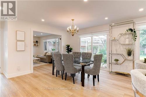 12 Cheval Drive, Grimsby, ON - Indoor Photo Showing Dining Room