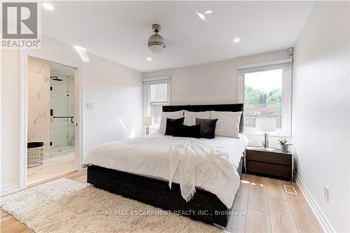 12 Cheval Drive, Grimsby, ON - Indoor Photo Showing Bedroom