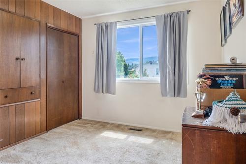 1280 Collison Road, Kelowna, BC - Indoor Photo Showing Bedroom