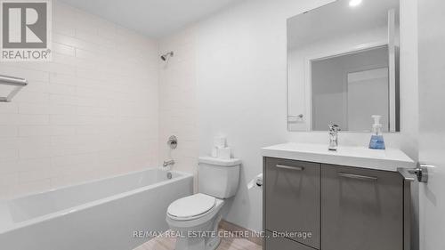 307 - 385 Osler Street, Toronto W03, ON - Indoor Photo Showing Bathroom