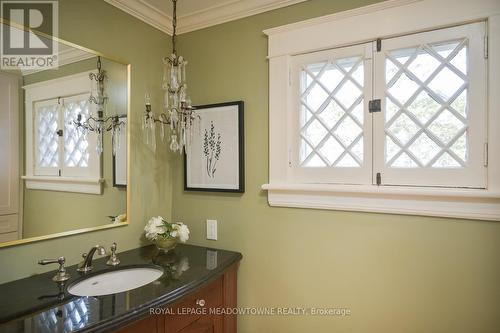 397 Trafalgar Road, Oakville, ON - Indoor Photo Showing Bathroom