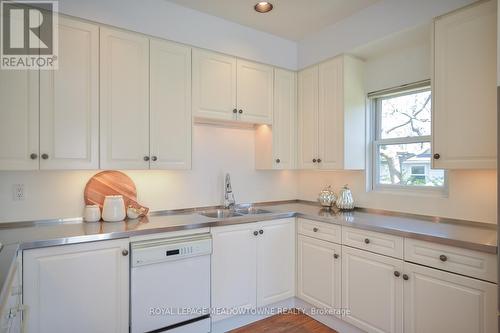 397 Trafalgar Road, Oakville, ON - Indoor Photo Showing Kitchen With Double Sink