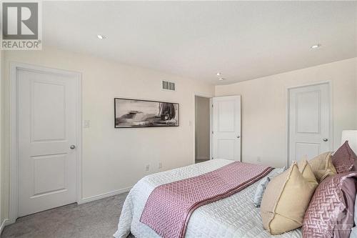 270 Losino Crescent, Ottawa, ON - Indoor Photo Showing Bedroom