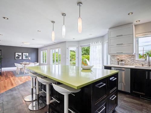 Cuisine - 116 Rue Perron, Saint-Basile-Le-Grand, QC - Indoor Photo Showing Kitchen With Upgraded Kitchen