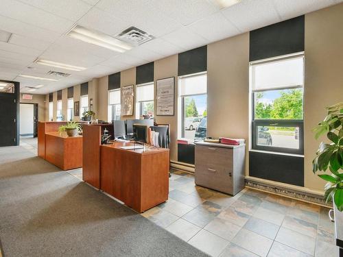 Bureau des secrÃ©taires - 110-120-268 Boul. Pierre-Boursier, Châteauguay, QC 