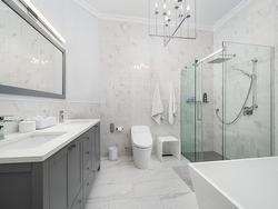 Ensuite bathroom - 