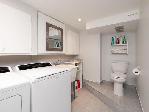 Salle de lavage - 199 Rue Northcote, Pincourt, QC - Indoor Photo Showing Laundry Room