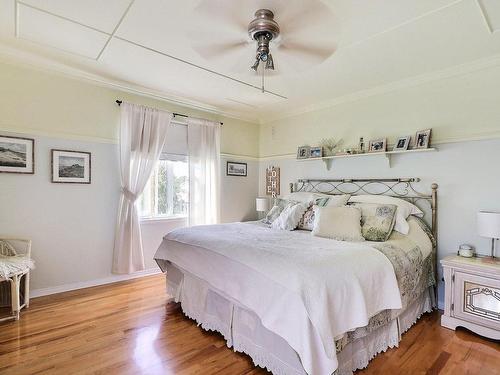 Master bedroom - 358 16E Avenue, Saint-Jean-Sur-Richelieu, QC - Indoor Photo Showing Bedroom