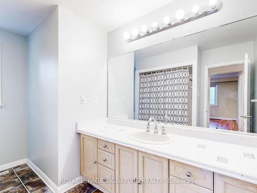 24 Burleigh Heights Dr, Toronto, ON - Indoor Photo Showing Bathroom